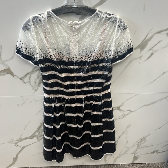 Worn once. BCBG max azria task black and ivory lace and sequin dress - Picture 4 of 6